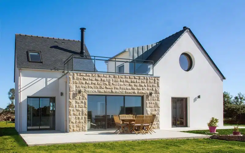 Comment choisir un constructeur de maison en Bretagne pour votre projet de construction