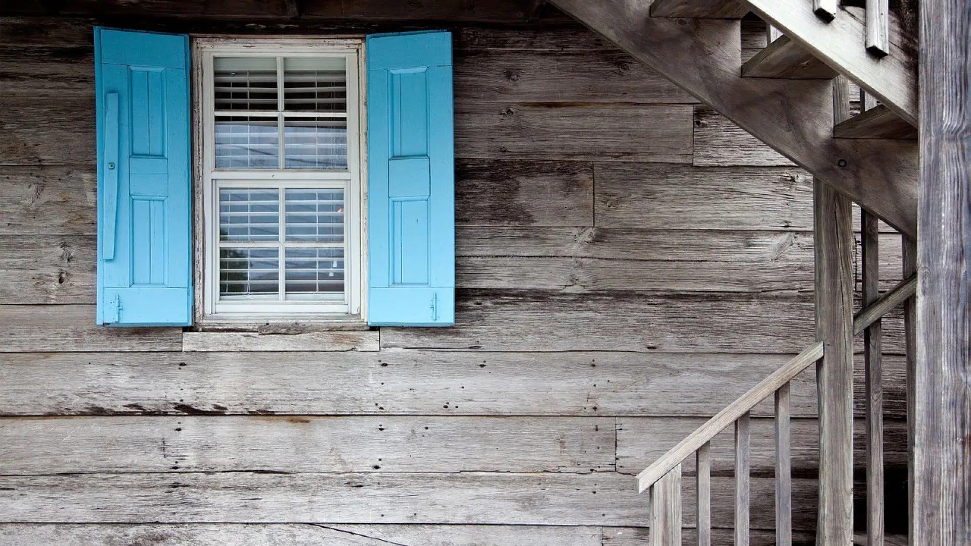 Deux astuces pour bien entretenir sa maison en bois.